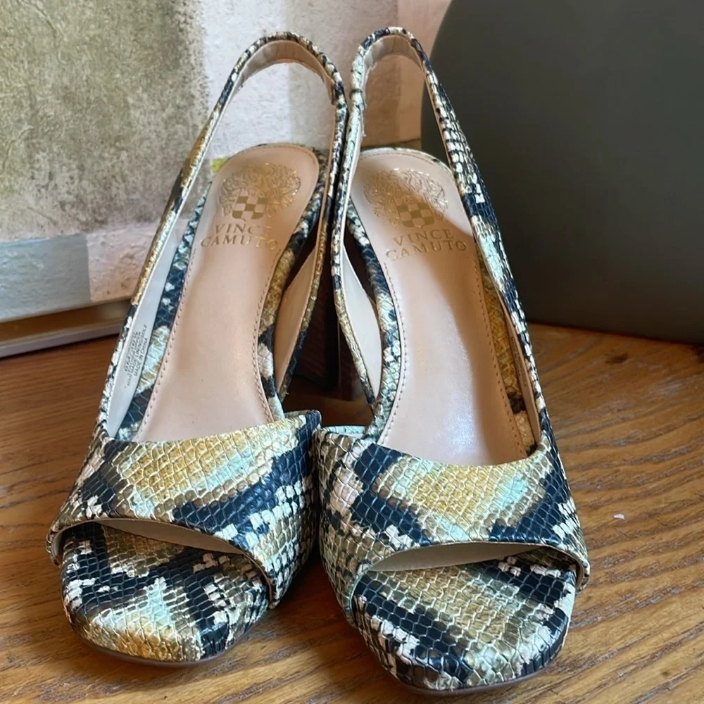 🍯 Vince Camuto vp-phendry snake print leather sling back crescent heel